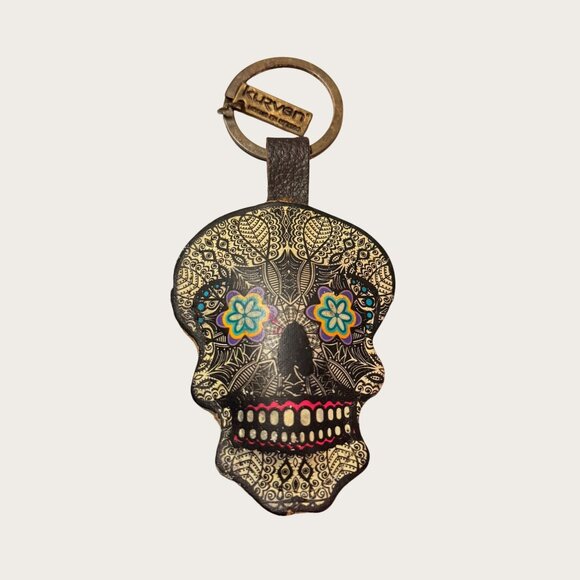 Kurven Sugar Skull Faux Leather Keychain Keyring Day of the Dead - Picture 1 of 3